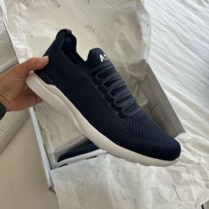 BRAND NEW APL TECHLOOM BREEZE Size 8 Midnight/White